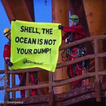 Rinnovabili • shell greenpeace protesta