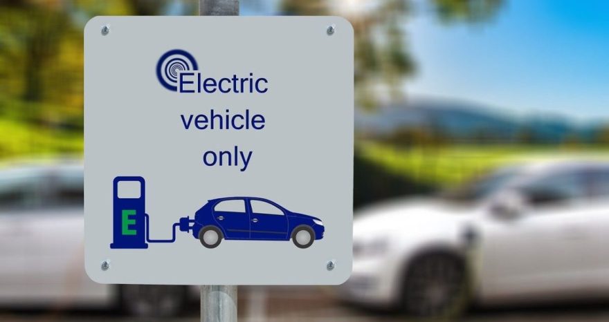 Rinnovabili • Mobilità elettrica, cosa deve fare l’UE secondo Eurelectric e E&Y