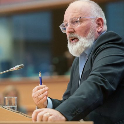 Rinnovabili • Green Deal: Timmermans spiega il futuro della transizione ecologica europea