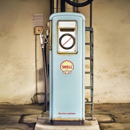 Rinnovabili • Big Oil: Shell deve rivedere i piani per la transizione energetica