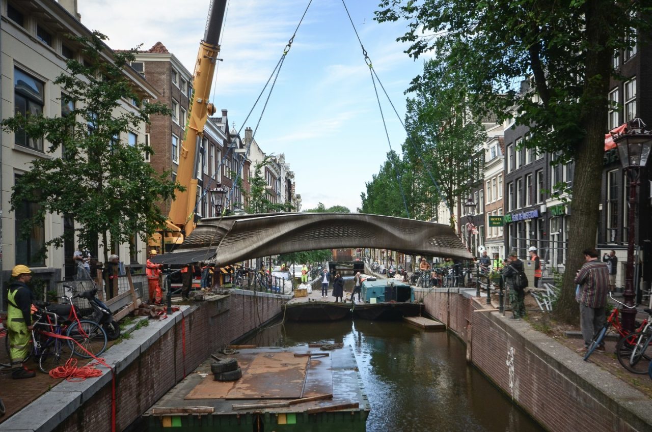 Rinnovabili • Ponte in acciaio stampato in 3D ad Amsterdam