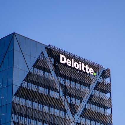 Rinnovabili • Deloitte sarà il primo network globale a formare tutte le sue persone sul cambiamento climatico