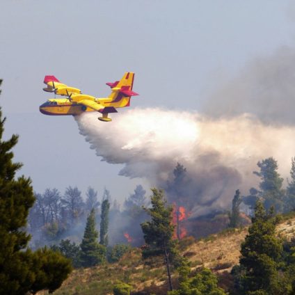 Rinnovabili • Incendi in Europa: record di emissioni per l’estate 2022 con 6,4 MtCO2