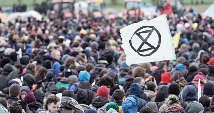 Rinnovabili • Mega bacini irrigui: proteste in Francia contro l’accaparramento dell’acqua