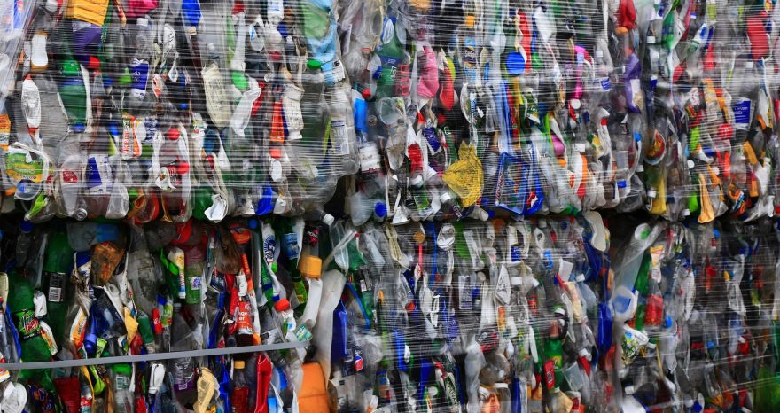 Rinnovabili • Rifiuti di plastica: i paesi ricchi inondano il Sud globale di rifiuti ‘fantasma’