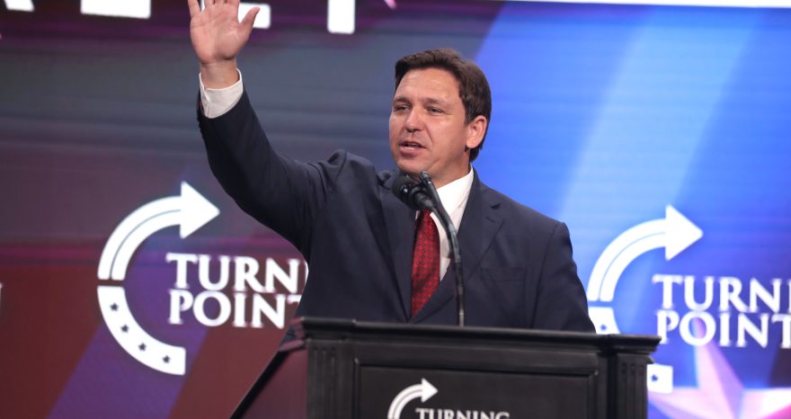 Rinnovabili • Ron DeSantis sul clima: tagliare le emissioni è “roba di sinistra”