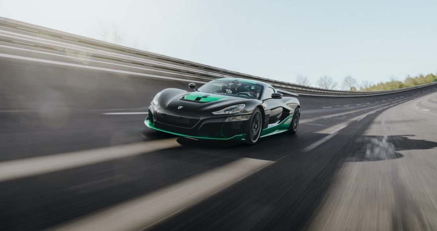 Rinnovabili • Supercar elettrica: Rimac Nevera segna 23 record in un giorno