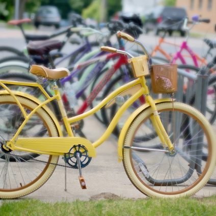 Rinnovabili • Nuovo codice della strada: tutte le critiche alla stretta su bici e monopattini