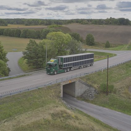 Rinnovabili • camion fotovoltaico ibrido