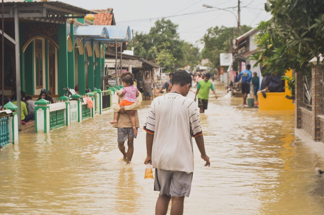 Rinnovabili • Rischio climatico: assicurare i paesi più vulnerabili con 10 mln $ l’anno è possibile