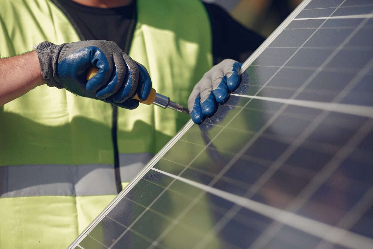 Rinnovabili • Fotovoltaico fisso o da balcone