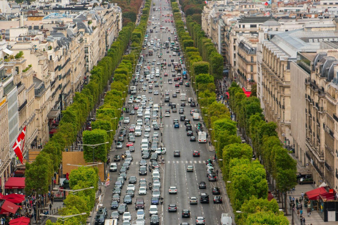 Rinnovabili • Tariffa parcheggio SUV Parigi: un referendum le triplica