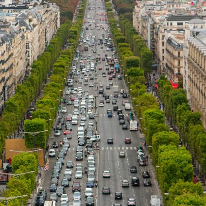 Rinnovabili • Tariffa parcheggio SUV Parigi: un referendum le triplica