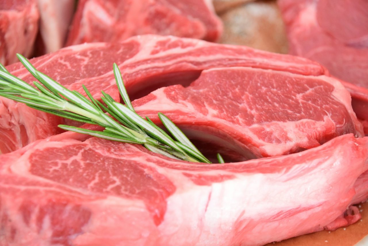 Rinnovabili • Consumo di carne Italia: triplicato in 60 anni, 80 kg a testa