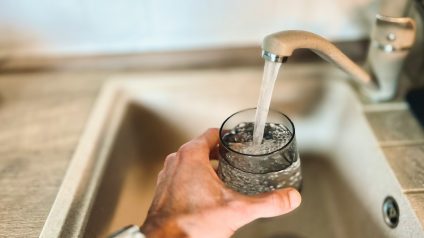 Rinnovabili • L’inquinamento da PFAS colpisce almeno il 6-10% degli acquedotti USA