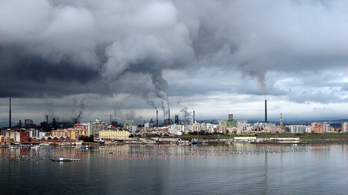 Rinnovabili • Acciaieria Ilva: CGUE, va chiusa se danneggia la salute