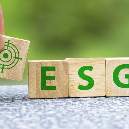 Rinnovabili • Fondi sostenibili: il 25% degli investimenti ESG va a grandi inquinatori