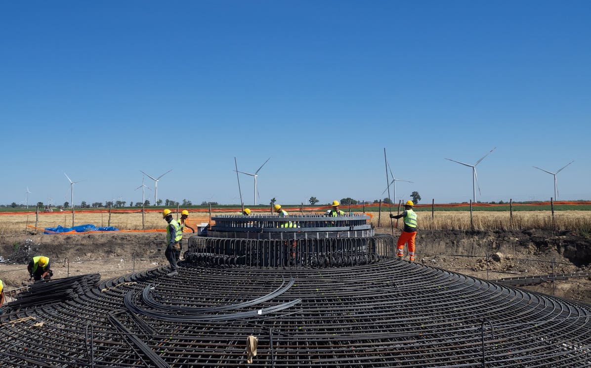 Rinnovabili • Puglia: procede a pieno ritmo la costruzione del Parco Eolico di San Severo