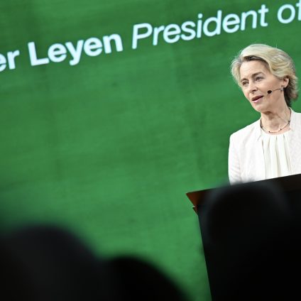 Rinnovabili • Energia, von der Leyen: “Finita la dipendenza dai combustibili fossili della Russia”