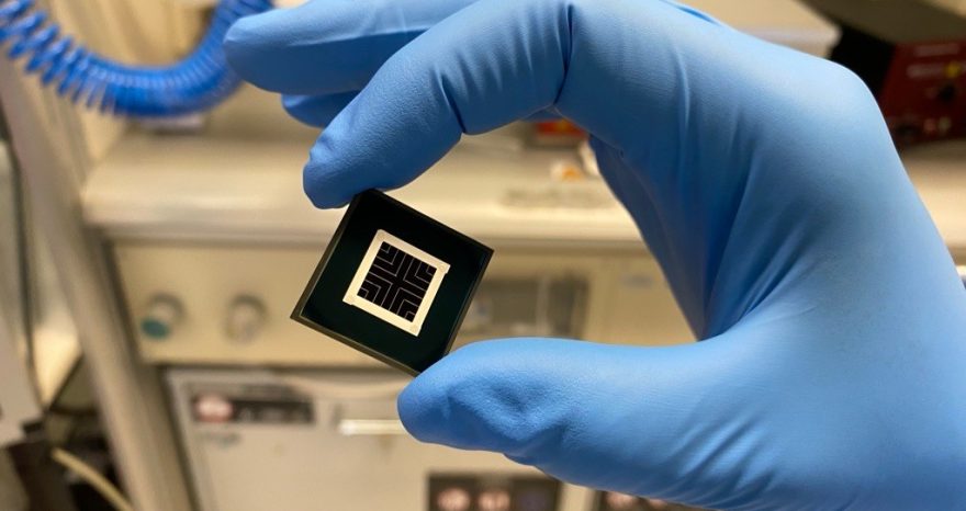 Rinnovabili • Fotovoltaico perovskite-silicio testurizzato, è record di efficienza