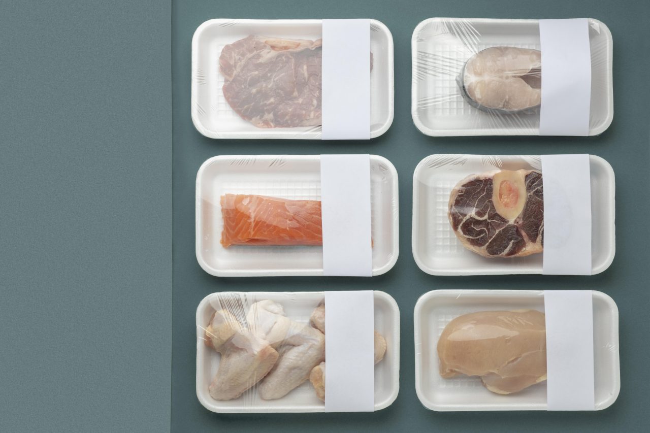 Rinnovabili • Packaging alimentare, c’è ancora troppa plastica nel carrello della spesa