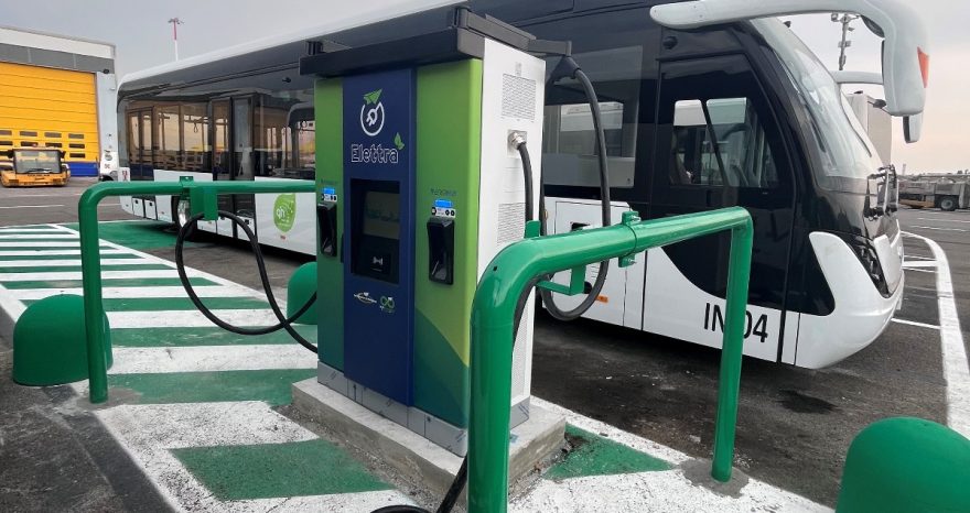 Rinnovabili • ricarica dei bus elettrici