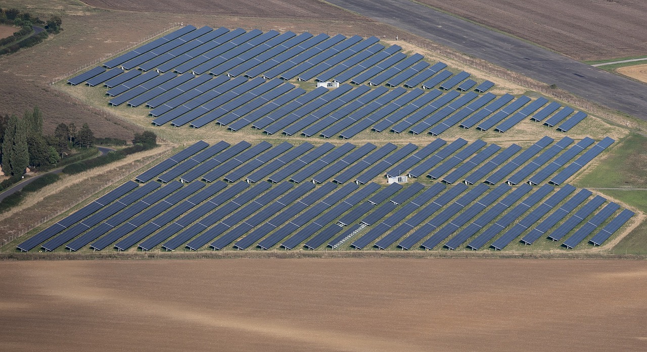 La capacità produttiva di celle e moduli fotovoltaici segna il record