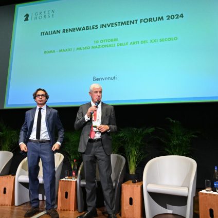 Rinnovabili • Investimenti nelle rinnovabili: in aumento ma atteso freno dal 2026