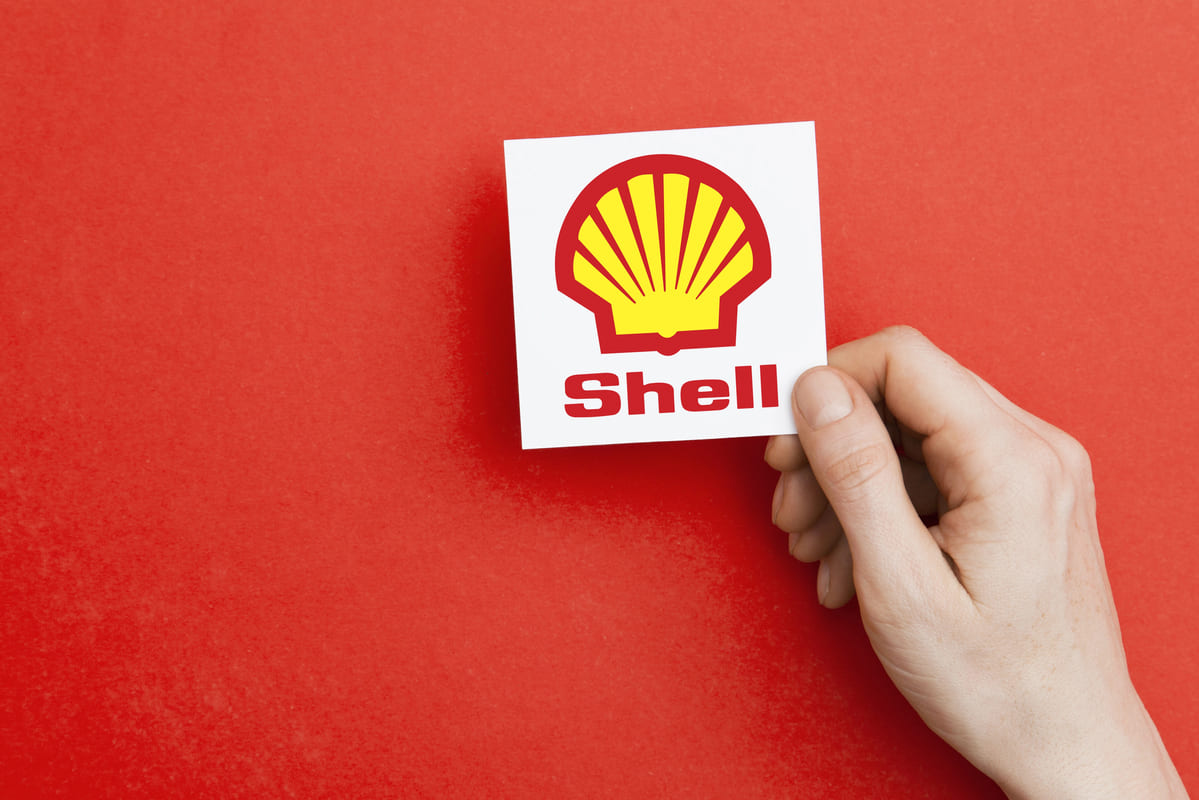 Rinnovabili • Contenziosi climatici: Shell vince, cade l’obbligo di taglio gas serra