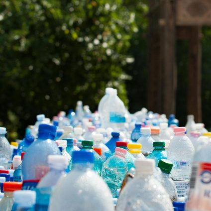 Rinnovabili • Plastica, male il settore europeo: flessione dell'8,3%. Resiste l'Italia