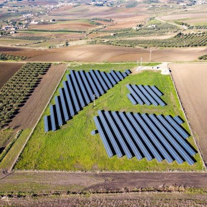 Rinnovabili • Fotovoltaico a terra e consumo del suolo in Italia, i dati aggiornati Fotovoltaico a terra e consumo del suolo in Italia, i dati aggiornati 