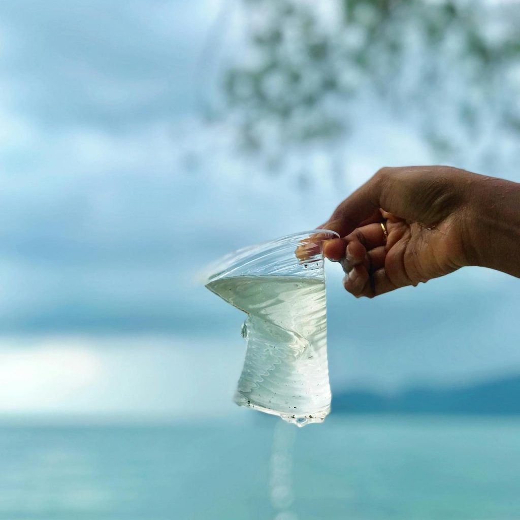 Plastica nei fiumi e laghi, monitorata con il telerilevamento