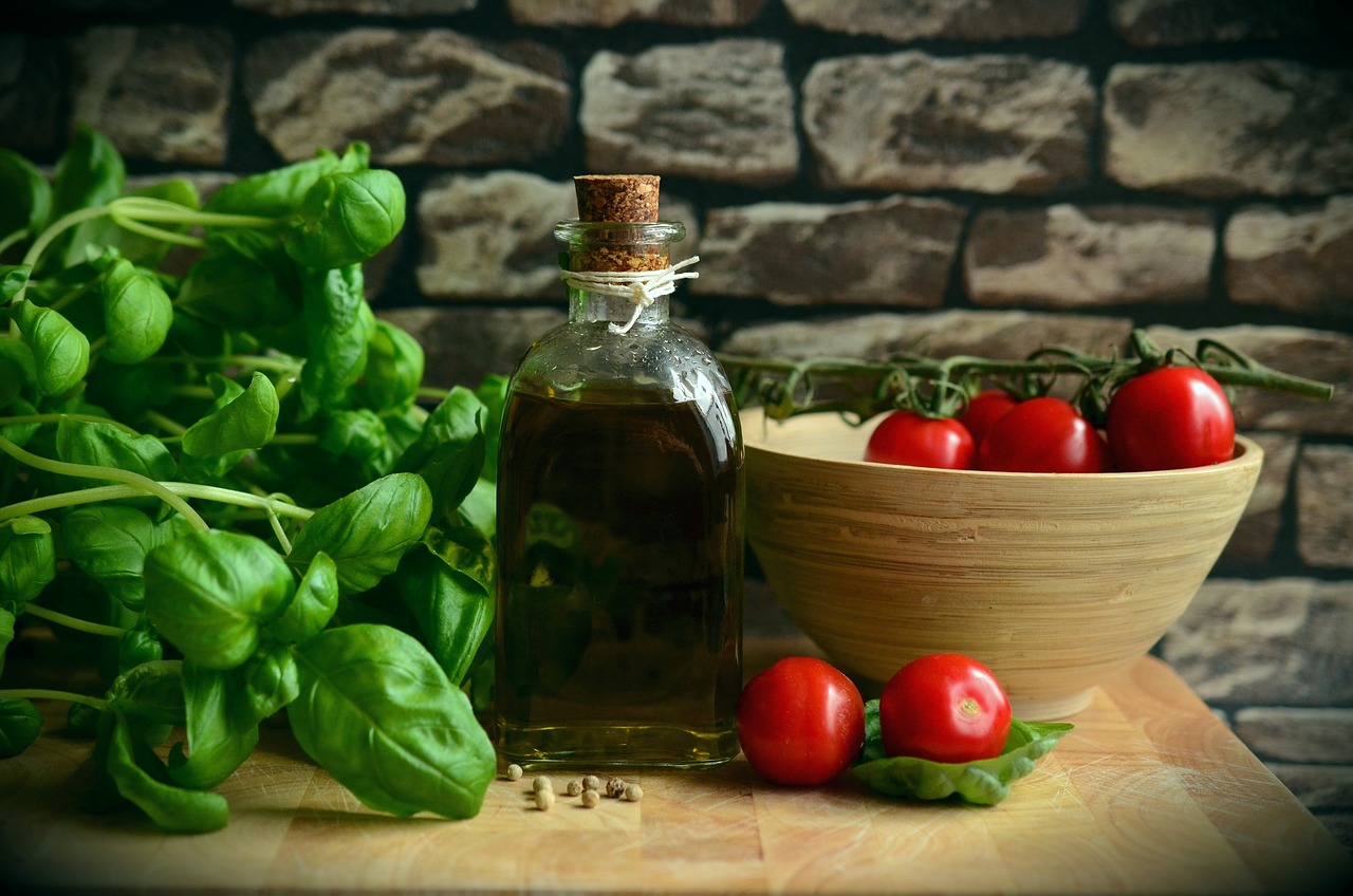 Olio e pomodoro italiani ancora al centro di contraffazioni