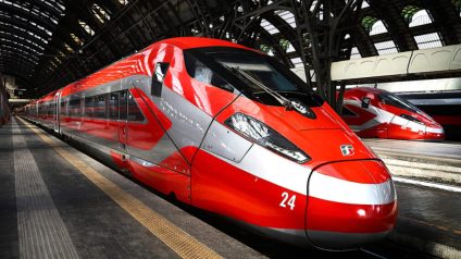 Rinnovabili • Treni, piano da 100 miliardi di euro del Gruppo Fs: sostenibilità, efficienza, puntualità