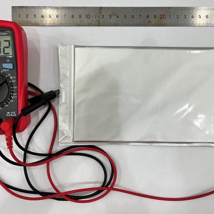 Rinnovabili • Batterie a ioni di alluminio, raggiunti i 10mila cicli con l'elettrolita solido