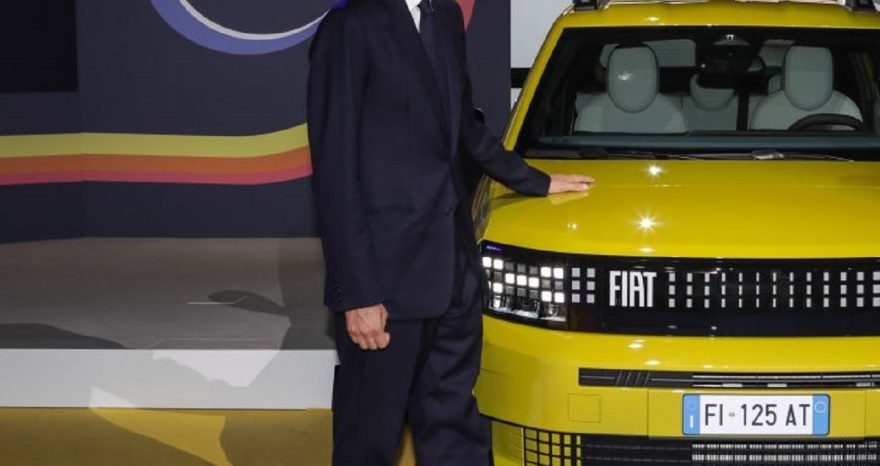 Rinnovabili • Stellantis, John Elkann in audizione alla Camera e Fiat lancia Grande Panda