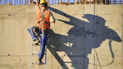 Rinnovabili • Impatto cambiamenti climatici su infortuni sul lavoro: Italia, 4000 incidenti l’anno