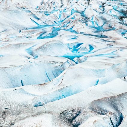 Rinnovabili • Ghiacci Groenlandia: volume crepacci in crescita, accelera fusione