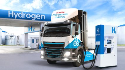 Rinnovabili • Idrogeno per camion, la nuova tecnologia di Toyota per fare il pieno in pochi minuti