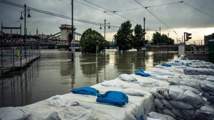 Rinnovabili • Polizza anti calamità: le Pmi spenderanno fino a 12mila euro l’anno