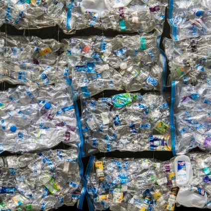 Rinnovabili • Caro energia, allarme lanciato da aziende di riciclo plastica. Si attende il decreto bollette