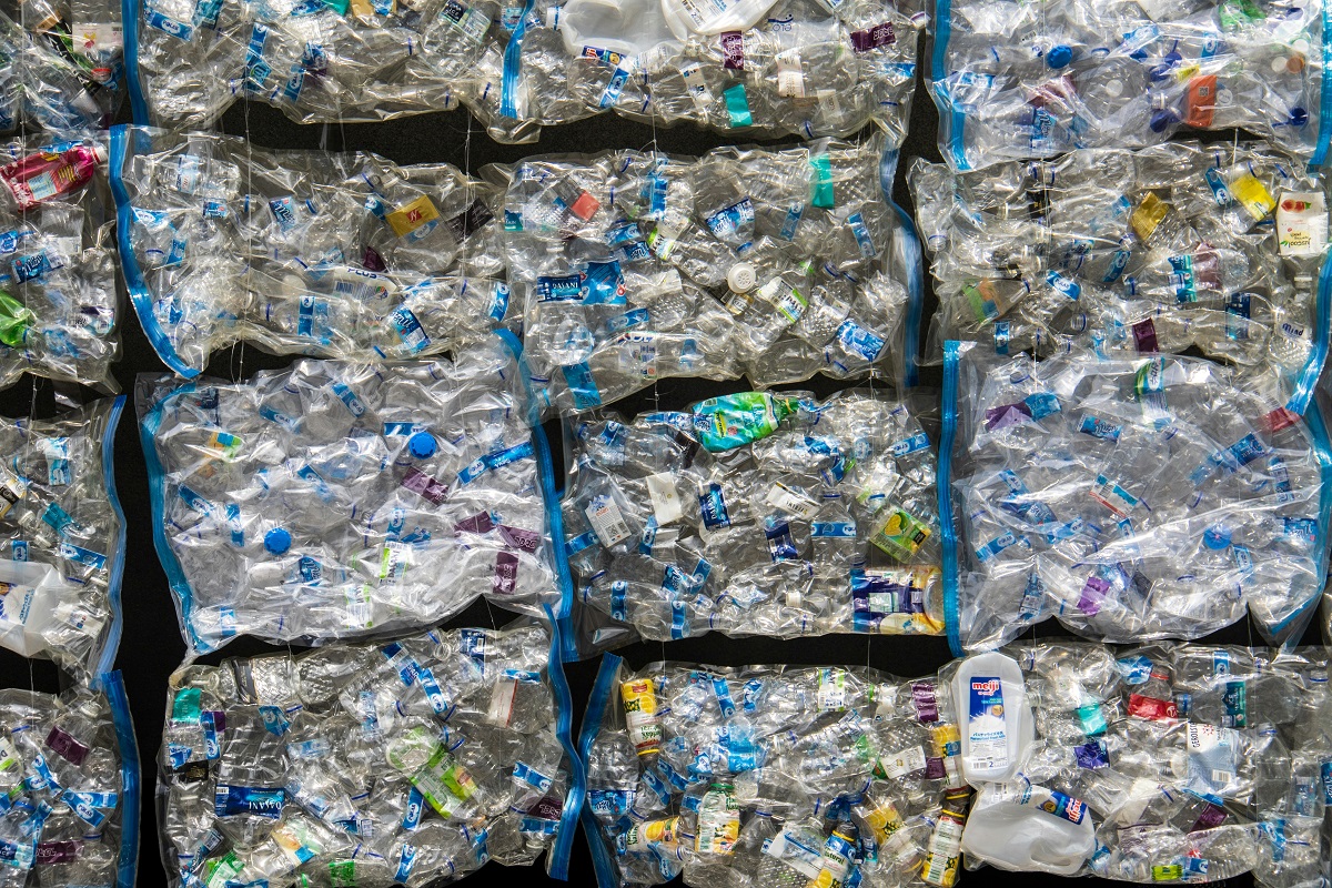 Rinnovabili • Caro energia, allarme lanciato da aziende di riciclo plastica. Si attende il decreto bollette