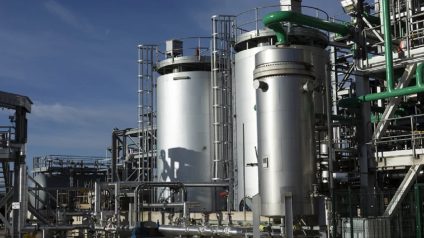 Rinnovabili • Riciclo plastica, il metodo della liquefazione idrotermale per rigenerarla