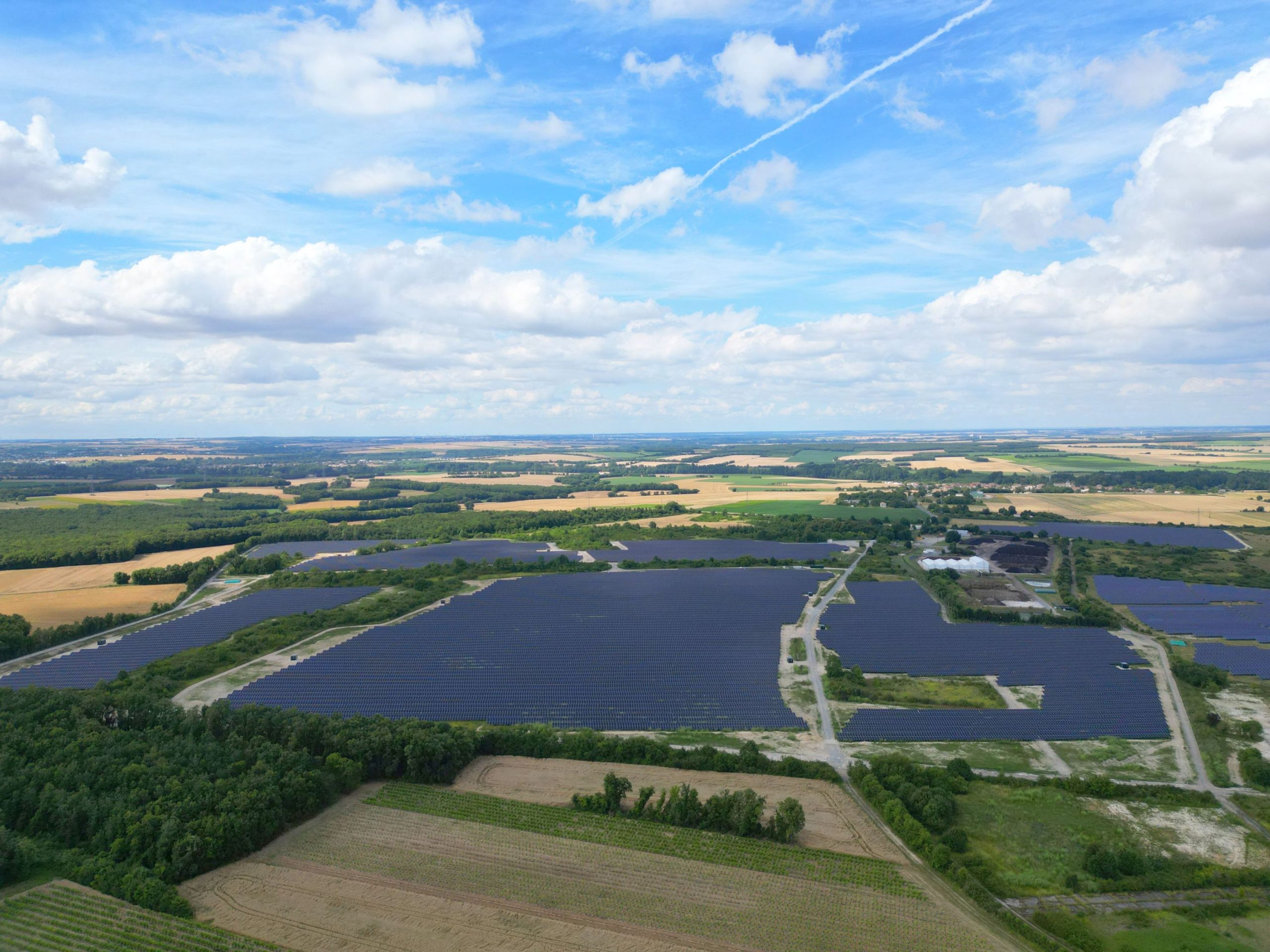 BayWa r.e. completa un importante vendita di progetti solare in Francia per un totale di 127 MWp