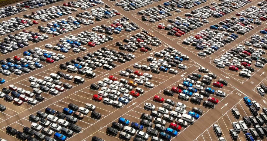 Rinnovabili • Mercato auto UE, domanda è debole: boom dell'ibrido e l'elettrico cresce